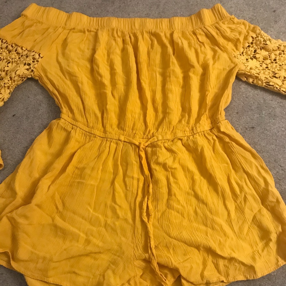 MUSTARD YELLOW ROMPER✨